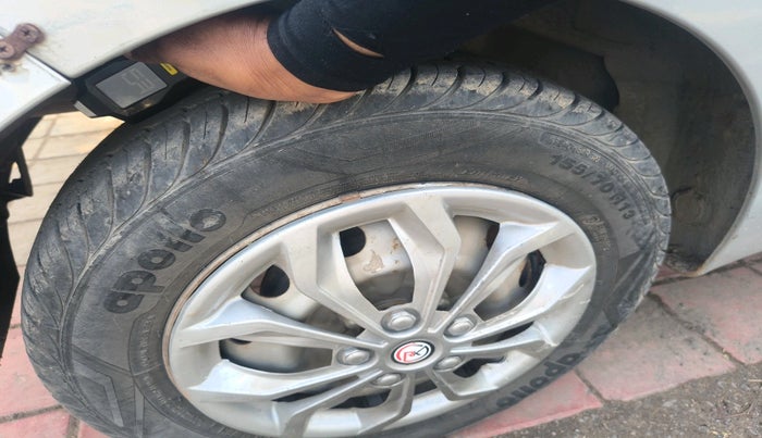 2018 Hyundai Eon ERA +, Petrol, Manual, 42,054 km, tyre