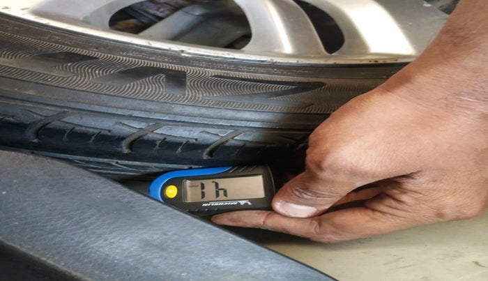 2012 Maruti Swift Dzire ZDI, Diesel, Manual, 2,78,275 km, tyre