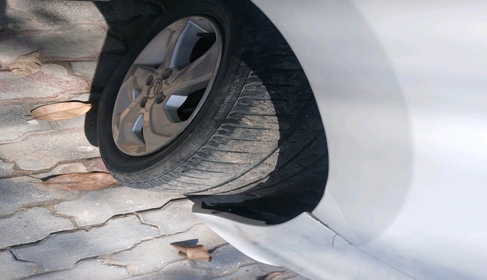 2016 Honda City 1.5L I-DTEC V, Diesel, Manual, 1,54,329 km, tyre