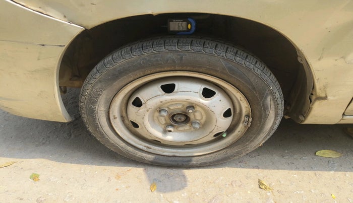 2010 Maruti Zen Estilo LXI, Petrol, Manual, 59,970 km, tyre