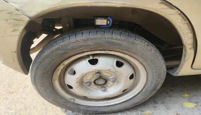 2010 Maruti Zen Estilo LXI, Petrol, Manual, 59,970 km, tyre