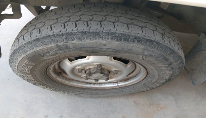 2013 Mahindra Bolero SLE BS-III, Diesel, Manual, 76,144 km, tyre