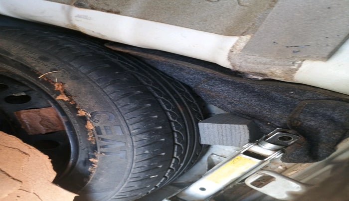 2014 Hyundai Xcent S 1.1 CRDI, Diesel, Manual, 91,795 km, tyre