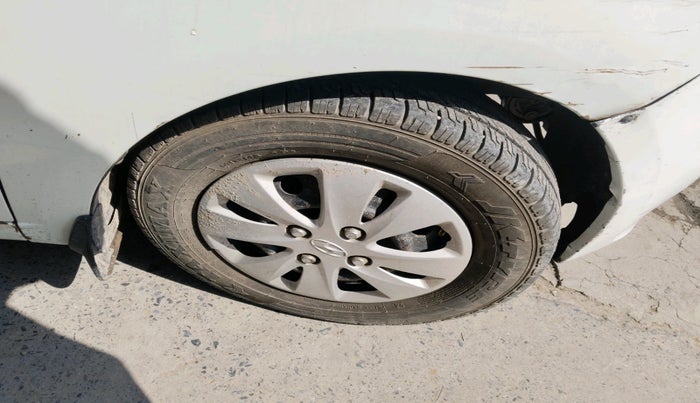 2011 Hyundai i10 MAGNA 1.2, CNG, Manual, 1,26,663 km, tyre