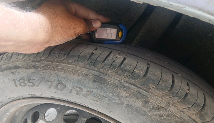 2016 Maruti Baleno SIGMA PETROL 1.2, Petrol, Manual, 1,49,394 km, tyre