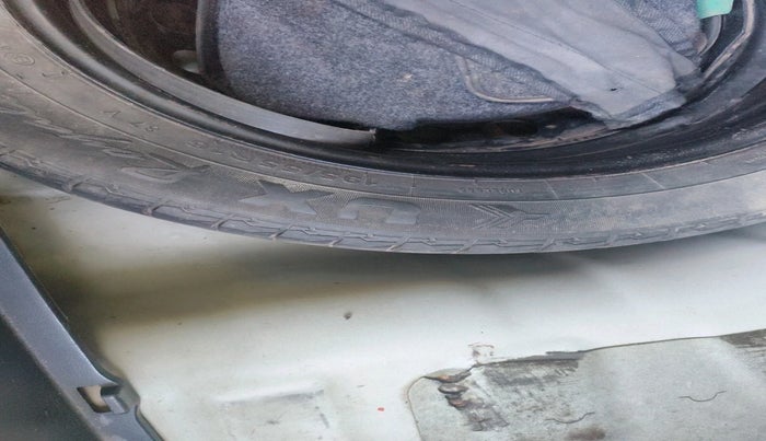 2015 Hyundai Elite i20 ASTA 1.2, Petrol, Manual, 73,691 km, tyre