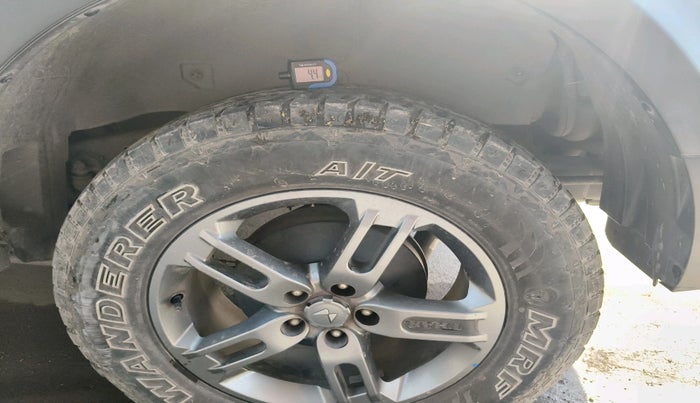 2023 Mahindra Thar LX D HT 2WD MT, Diesel, Manual, 37,787 km, tyre