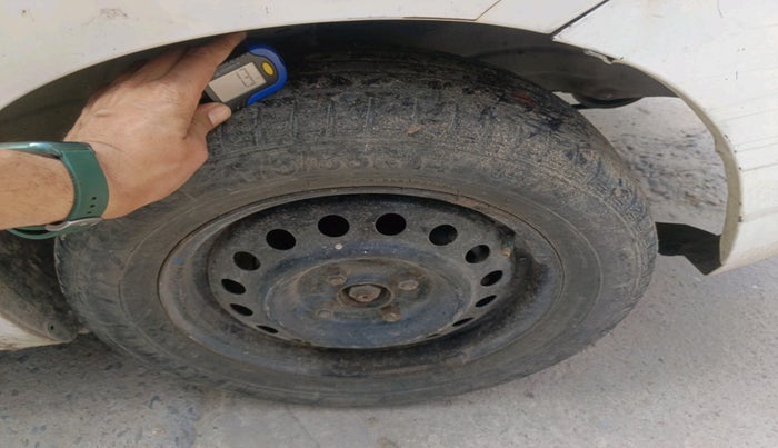 2013 Maruti Wagon R 1.0 VXI, Petrol, Manual, 58,968 km, tyre