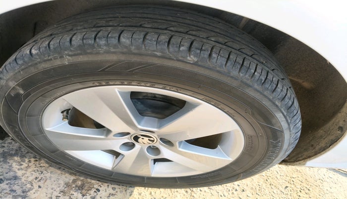 2020 Skoda Rapid 1.0 AMBITION TSI MT, Petrol, Manual, 98,483 km, tyre