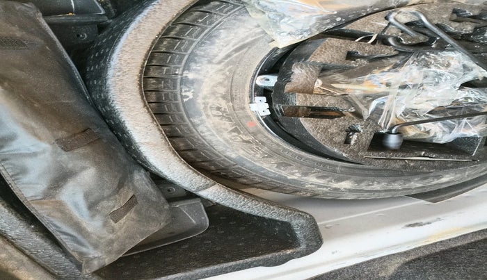 2020 Skoda Rapid 1.0 AMBITION TSI MT, Petrol, Manual, 98,483 km, tyre