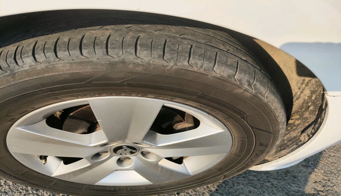 2020 Skoda Rapid 1.0 AMBITION TSI MT, Petrol, Manual, 98,483 km, tyre