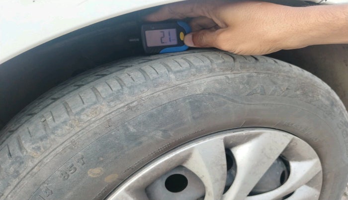 2020 Maruti Swift VXI, CNG, Manual, 59,430 km, tyre