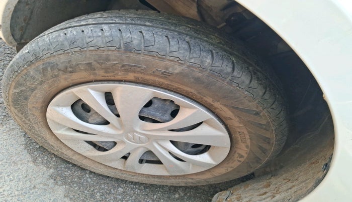 2023 Maruti Swift VXI, Petrol, Manual, 19,417 km, tyre