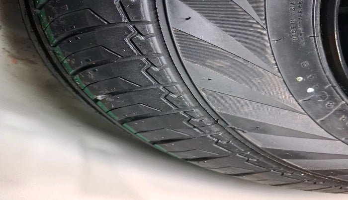 2023 Maruti Swift VXI, Petrol, Manual, 19,417 km, tyre