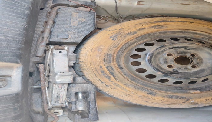 2017 Honda Amaze 1.2L I-VTEC S, Petrol, Manual, 77,712 km, tyre