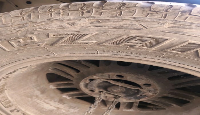 2014 Toyota Fortuner 3.0 4X2 AT, Diesel, Automatic, 4,29,080 km, tyre