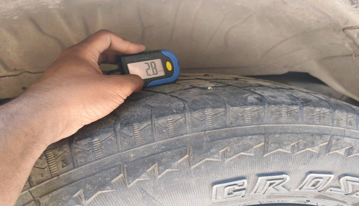 2014 Toyota Fortuner 3.0 4X2 AT, Diesel, Automatic, 4,29,080 km, tyre