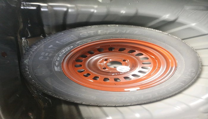 2025 Renault Kiger RXZ MT, Petrol, Manual, 7,237 km, tyre