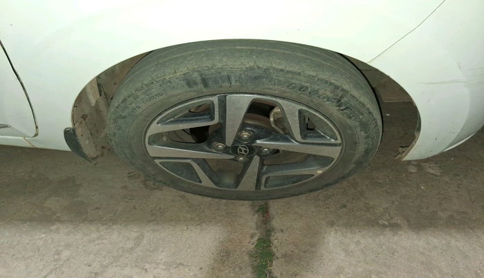 2020 Hyundai AURA SX 1.2 (O), Petrol, Manual, 46,453 km, tyre