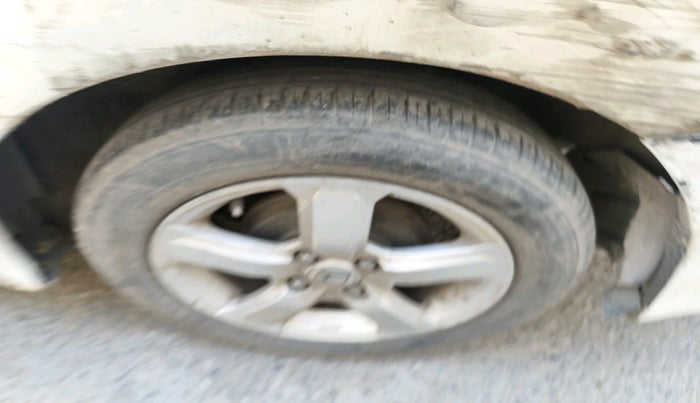 2011 Honda City 1.5L I-VTEC V MT, CNG, Manual, 94,977 km, tyre