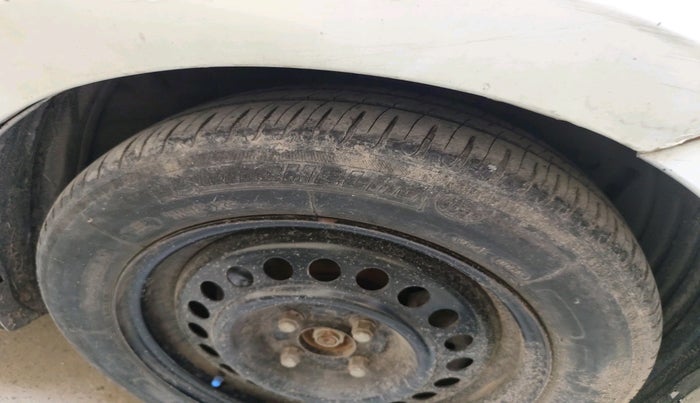 2011 Honda City 1.5L I-VTEC V MT, CNG, Manual, 94,977 km, tyre