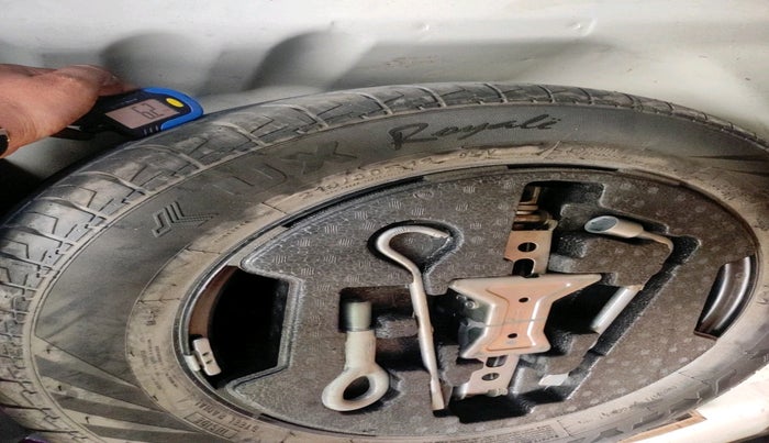 2018 Maruti S Cross ZETA 1.3, Diesel, Manual, 1,89,697 km, tyre