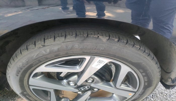 2025 Hyundai AURA SX 1.2 CNG, CNG, Manual, 6,018 km, tyre