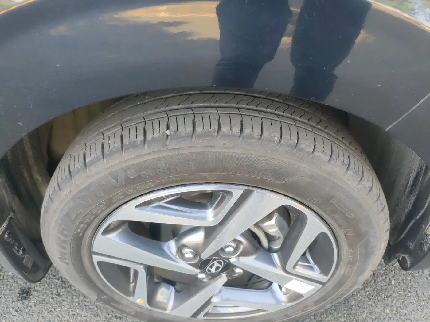 2025 Hyundai AURA SX 1.2 CNG, CNG, Manual, 6,018 km, tyre