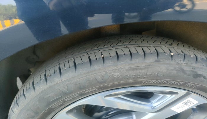 2025 Hyundai AURA SX 1.2 CNG, CNG, Manual, 6,018 km, tyre