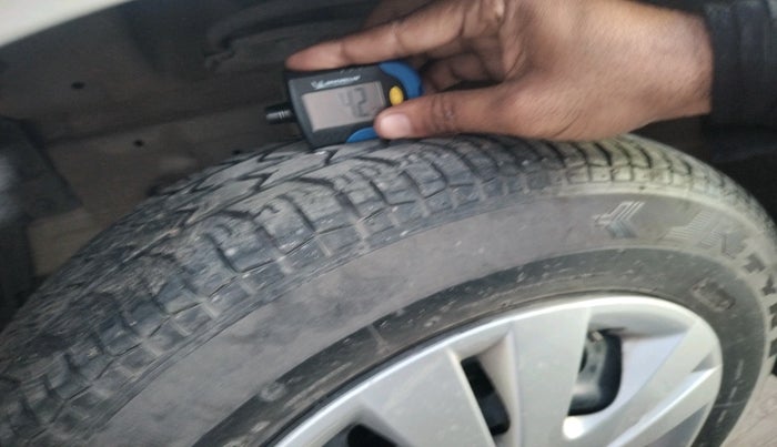 2013 Maruti Swift Dzire VDI, Diesel, Manual, 56,879 km, tyre