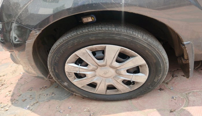 2013 Ford Figo ZXI 1.2 PETROL, Petrol, Manual, 94,661 km, tyre