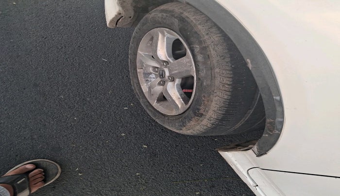 2010 Honda City 1.5L I-VTEC V MT, Petrol, Manual, 1,45,898 km, tyre