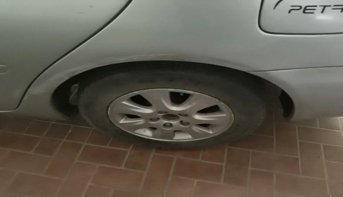 2003 Toyota Camry V1, Petrol, Manual, 2,48,841 km, tyre