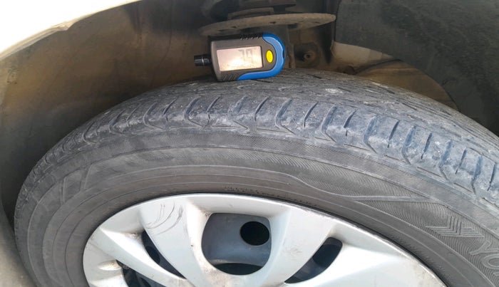 2022 Maruti Swift VXI, Petrol, Manual, 63,707 km, tyre