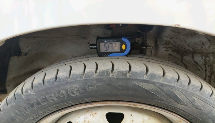 2017 Maruti Alto K10 VXI, CNG, Manual, 97,631 km, tyre