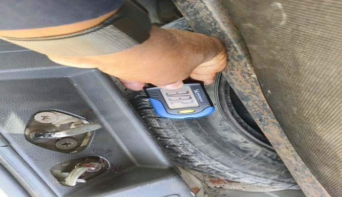 2017 Maruti Alto K10 VXI, CNG, Manual, 97,631 km, tyre