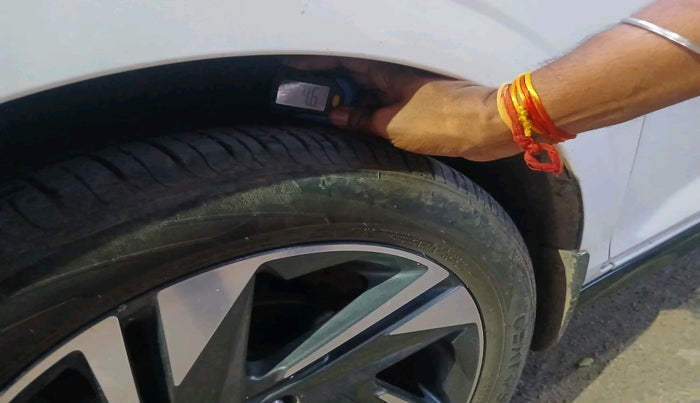 2021 Hyundai NEW I20 ASTA (O) 1.5 CRDI MT, Diesel, Manual, 31,471 km, tyre