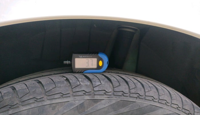 2024 Maruti Dzire VXI, Petrol, Manual, 10,295 km, tyre