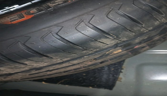 2025 Tata NEXON Pure Plus (S) 1.2 Petrol 6AMT, Petrol, Automatic, 7,600 km, tyre