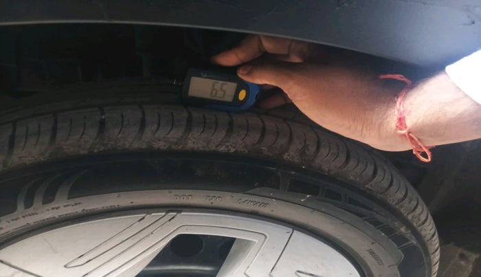 2025 Tata NEXON Pure Plus (S) 1.2 Petrol 6AMT, Petrol, Automatic, 7,600 km, tyre