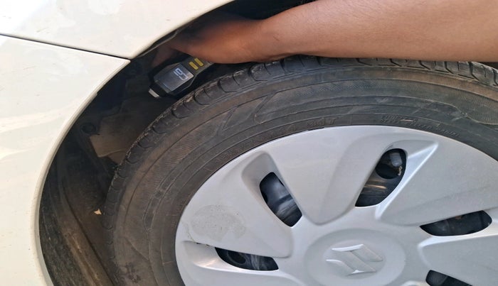 2016 Maruti Celerio ZXI AMT (O), CNG, Automatic, 33,855 km, tyre