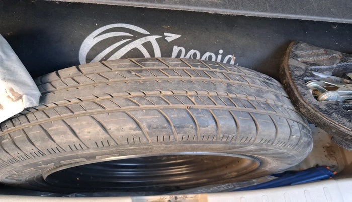 2016 Maruti Celerio ZXI AMT (O), CNG, Automatic, 33,855 km, tyre