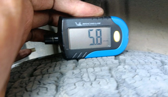 2011 Ford Figo ZXI 1.2 PETROL, Petrol, Manual, 44,695 km, tyre