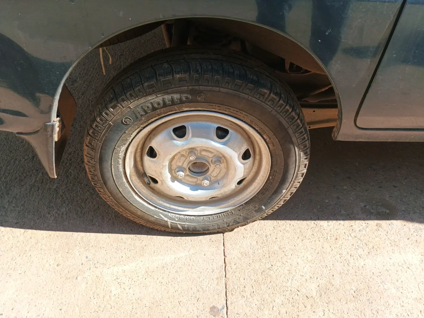 2010 Maruti Eeco 5 STR, Petrol, Manual, 3,40,738 km, tyre