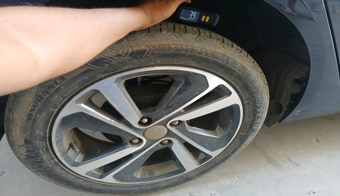 2024 Tata ALTROZ XZA PLUS (O) SUNROOF P , Petrol, Automatic, 9,876 km, tyre