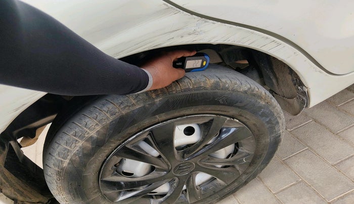 2020 Maruti Swift LXI, Petrol, Manual, 69,198 km, tyre