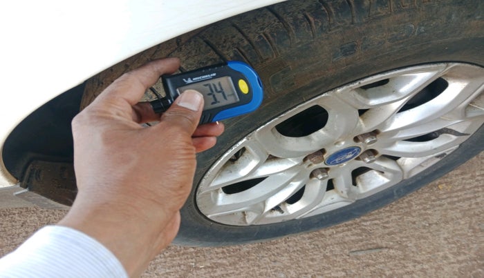 2013 Ford Ecosport TITANIUM 1.5L DIESEL, Diesel, Manual, 1,24,978 km, tyre