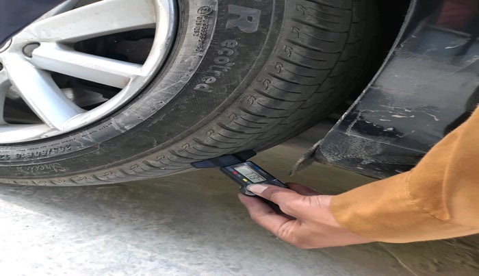 2015 Skoda Superb ELEGANCE 1.8 TSI AT, Petrol, Automatic, 72,812 km, tyre