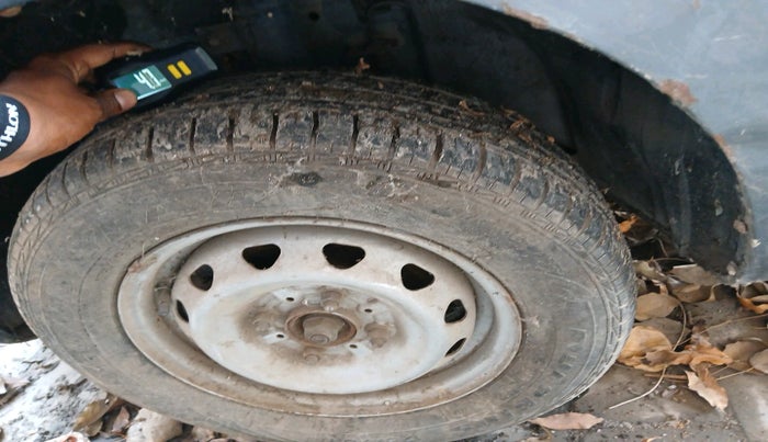 2011 Tata Indica Vista AQUA SAFIRE, Petrol, Manual, 65,161 km, tyre