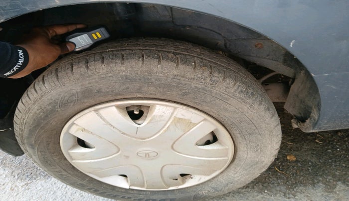 2011 Tata Indica Vista AQUA SAFIRE, Petrol, Manual, 65,161 km, tyre